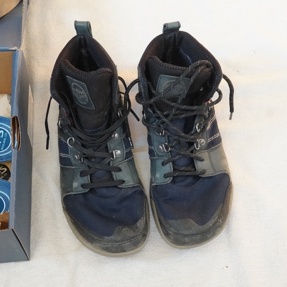 Lems Outlander Barefoot Boots - Picture 1 of 8